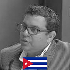 Dr. Alejandro Cruzata Martínez